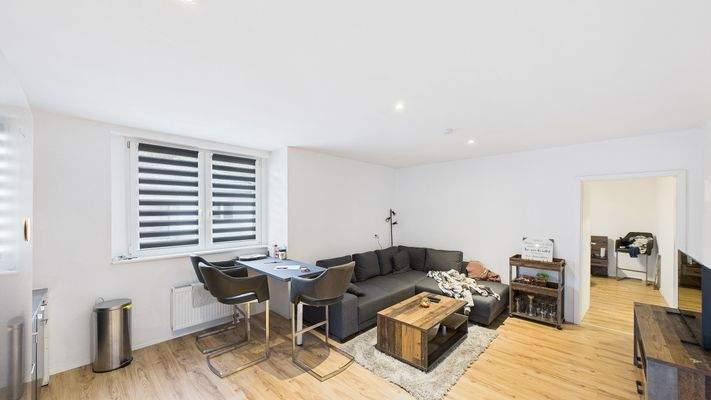 CAM03143G0-PR0192-STILL001