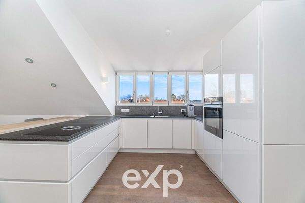 Offene und helle Küche