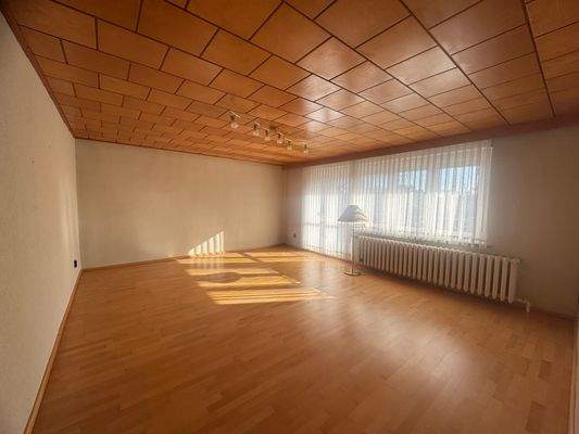 Wohnzimmer mit Ausgang zur Terrasse