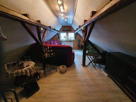 Teilansicht Wohnzimmer.jpg