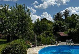 EFH Kraiburg - Foto Garten mit Pool.jpg