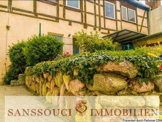 Terrasse im Innenhof