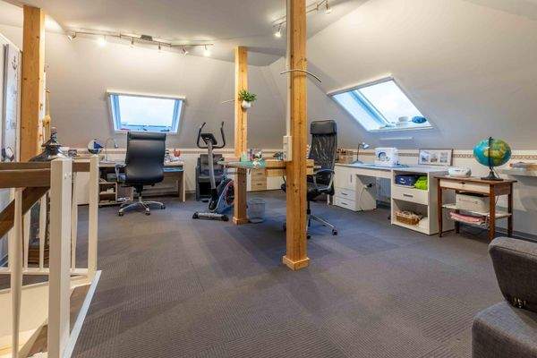 Ausgebauter Dachboden der als Hobbyraum oder als Gästezimmer genutzt werden kann