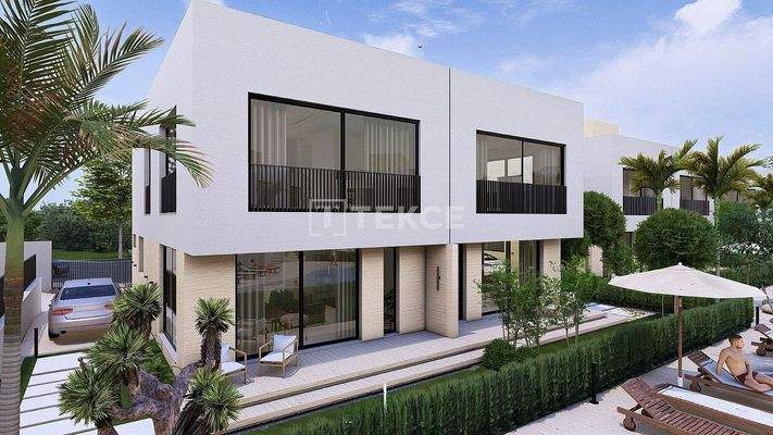 Villas in a Natural Setting Close to the Beach in Antalya Kemerağzı