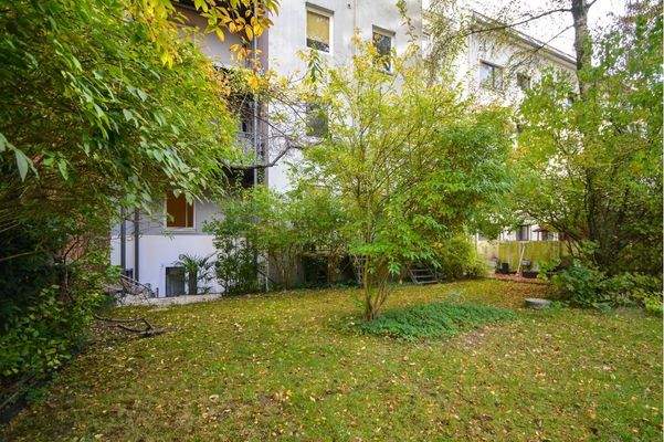 Hausansicht vom Garten aus