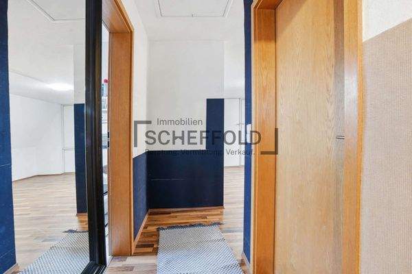 Flur (mit KI leergeräumt)