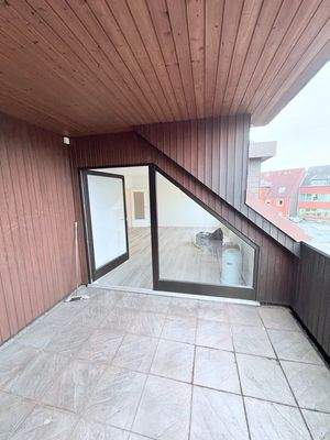 Balkon mit Glasfront