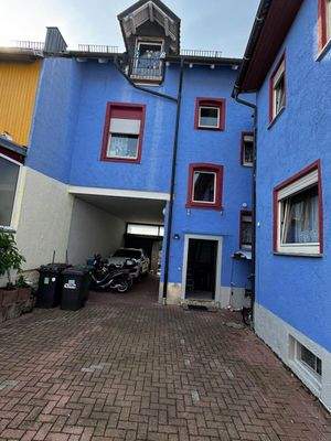 Vorderansicht Dreifamilienhaus