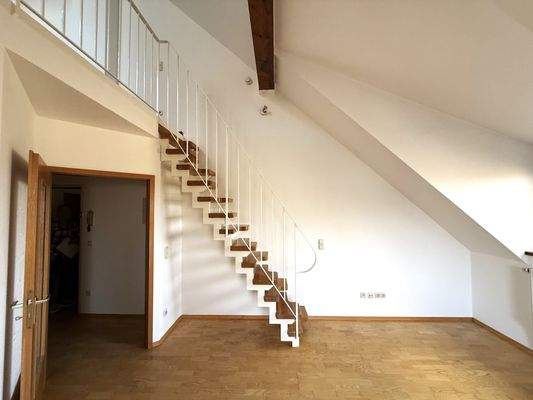 Aufgang zur Galerie.jpeg