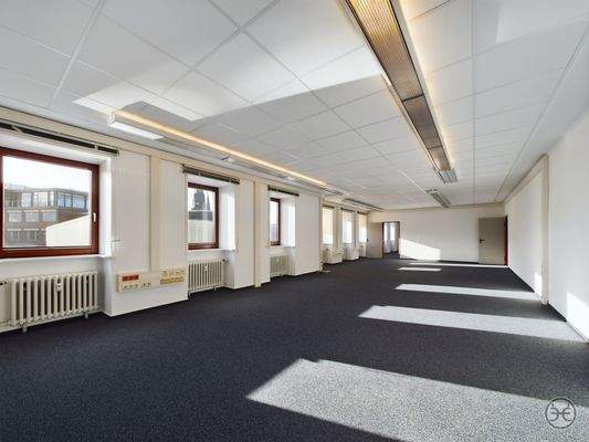 Eden-Ehbrecht-Immobilien_Büroflächen_Telekom-Gebäude_013