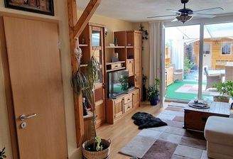 Abstellraum Blick ins Wohnzimmer.jpg