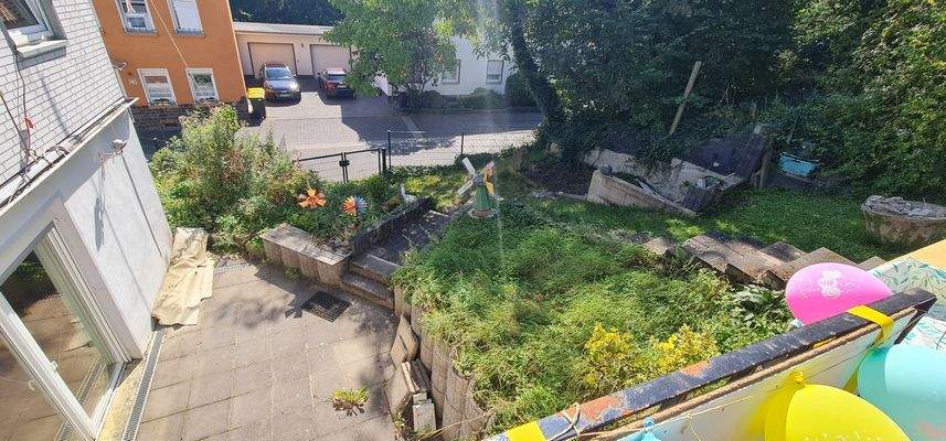 Kleine Terrasse mit Garten EG.jpg