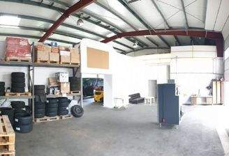 Halle mit Zugang Sozialraum/Werkstatt Bild 9