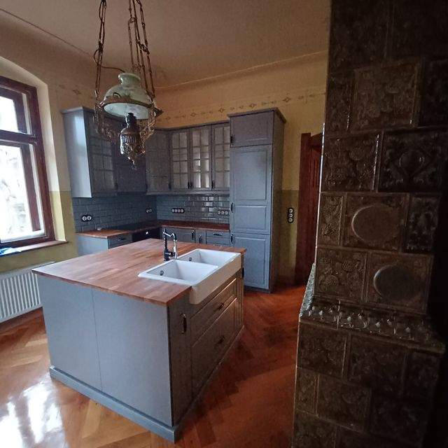 Mega schöne historische 4 Raum Wohnung Werdau Stadtrand zu vermieten - Foto 1