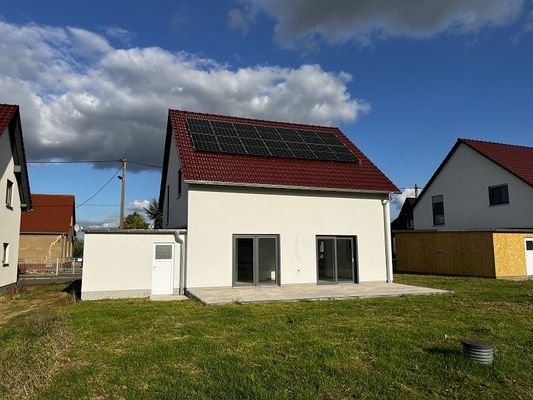 Blick auf das Einfamilienhaus