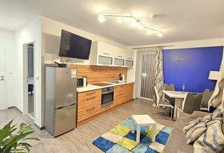 Wohn-/Esszimmer - Wohnung - Seeboden - kaufen