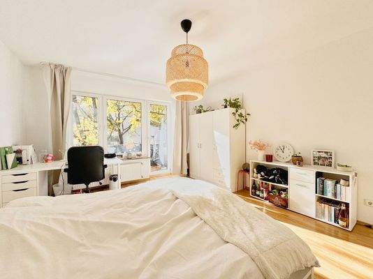 ...präsentiert sich dieses Zimmer