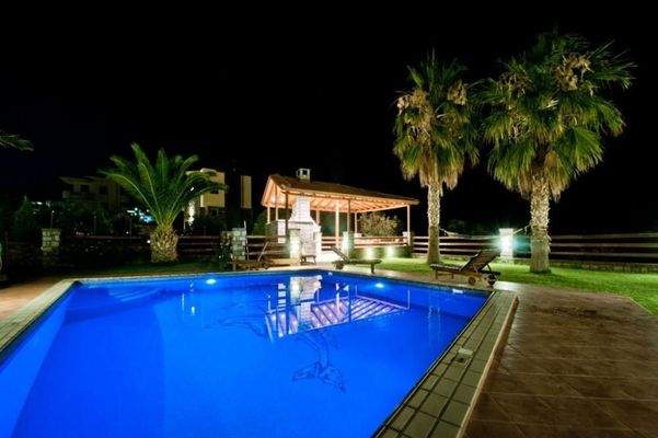 Kreta, Katsikia: Luxuriöse Villa mit Pool, Garten, Meerblick zu verkaufen