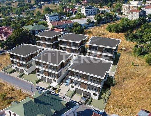 Terraced Villas with Indoor Parking in Avcılar İstanbul