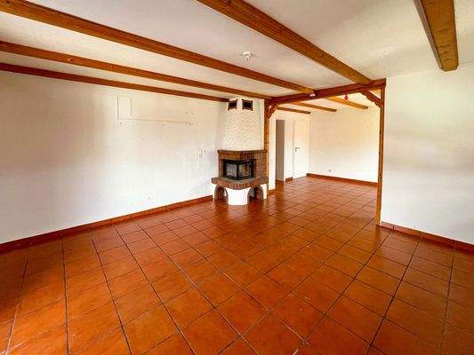 Burgwald Wohnung EG Wohnzimmer Bild 2