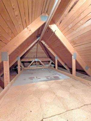 makellos 19 EFH Neu Broderstorf - Spitzboden.jpg