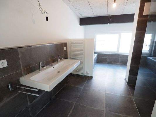 Badezimmer im Obergeschoss