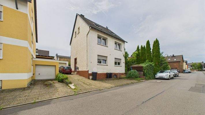 CAM01984G0-PR0499-STILL030