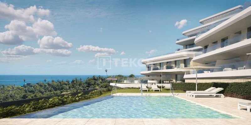 Apartments in Estepona with Terraces that Overlook the Sea