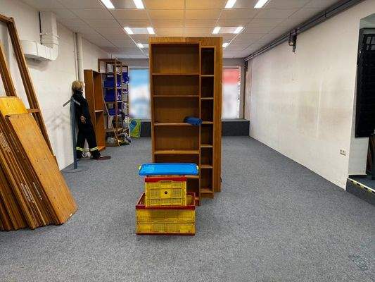 Weitere Ladenfläche