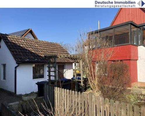 Außenansicht Süden mit Hütte