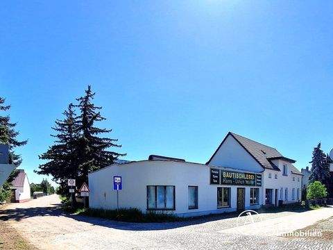 Küstriner Vorland / Manschnow Halle, Küstriner Vorland / Manschnow Hallenfläche