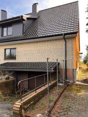 Vorderansicht - West mit Tiefgarage