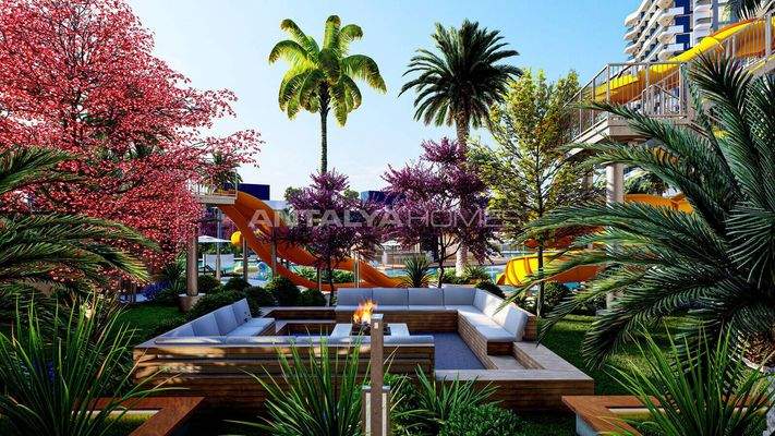 Flats in Expansive Project in Mersin Few Steps from the Sea