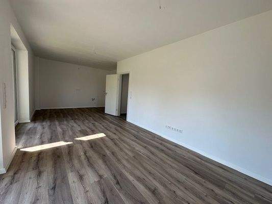 Wohn-Essbereich mit offener Küche.jpg