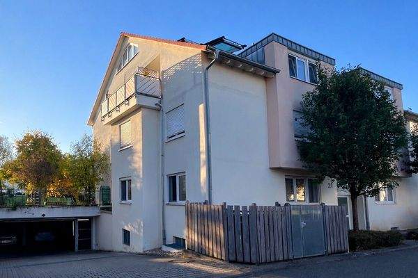 Hausansicht_Balkon_Süd