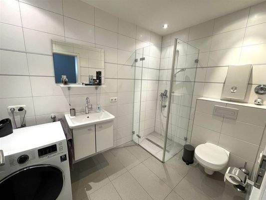 2010 ausgebaut EG rechts Bad 