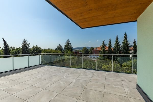 Terrasse mit Blick auf den Winterstein