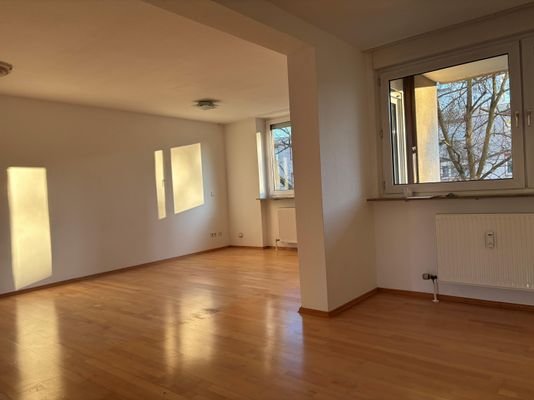 Wohnzimmer mit Essnische