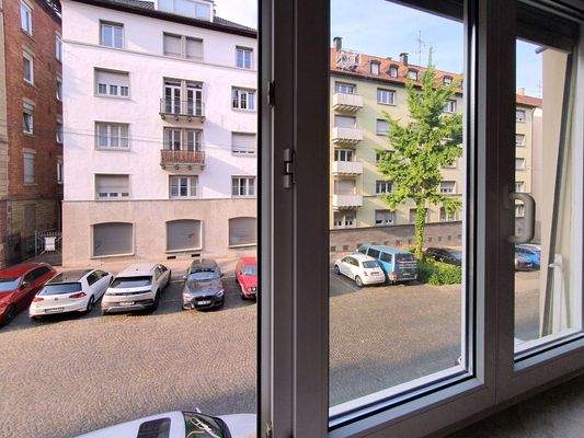 Blick zur Straßenseite