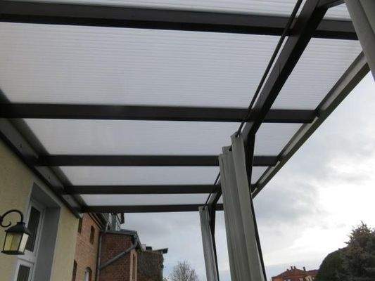 OG: Balkon-Überdachung