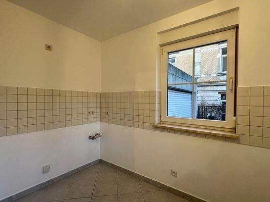 Küche mit Fliesenspiegel