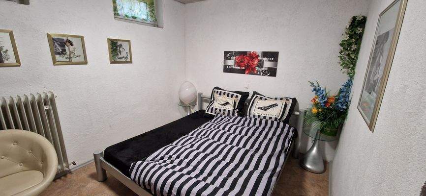 Schlafzimmer Einliegerwohnung.jpg