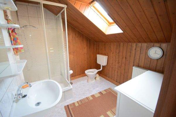 Einliegerwohnung - Badezimmer
