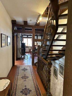 Blick zum Empfangsbereich aus der Küche.jpg