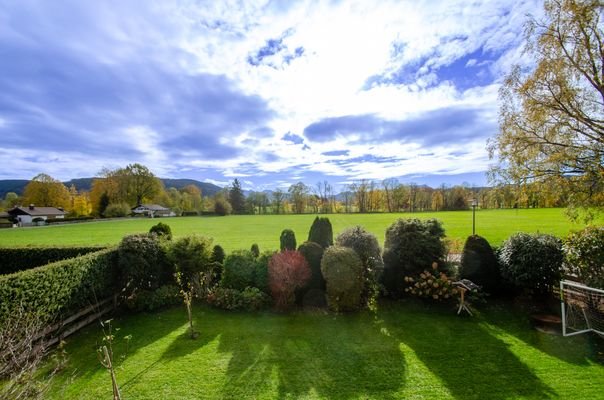 unverbauter Blick vom Balkon nach Süden