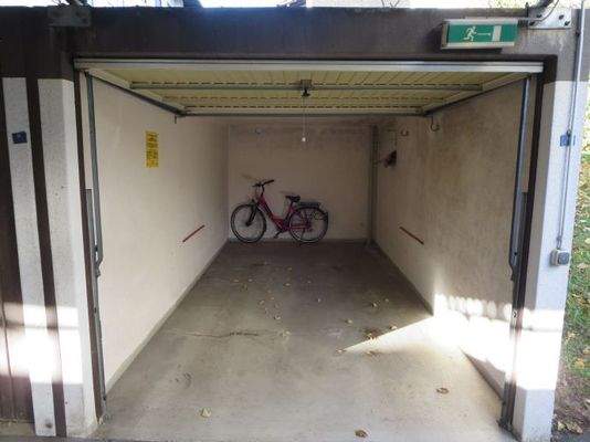 Einzelgarage zur Wohnung
