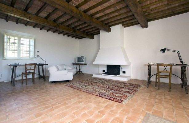 Villa mit Schäune in Carmignano (Prato)