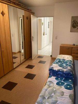 ... und der Blick zurück im Schlafzimmer ...