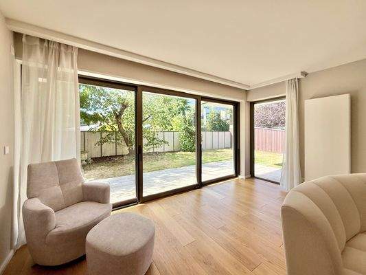 Wohnzimmer, Terrasse, Garten