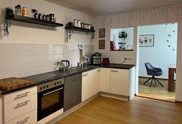 Einbauküche gegen Abstand